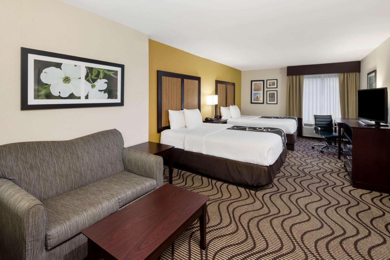 Отель La Quinta By Wyndham Lagrange / I-85 Экстерьер фото